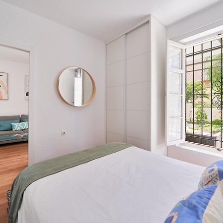 Villa Rosita Suites En Playa De La Malagueta Con Terraza Málaga Eksteriør bilde